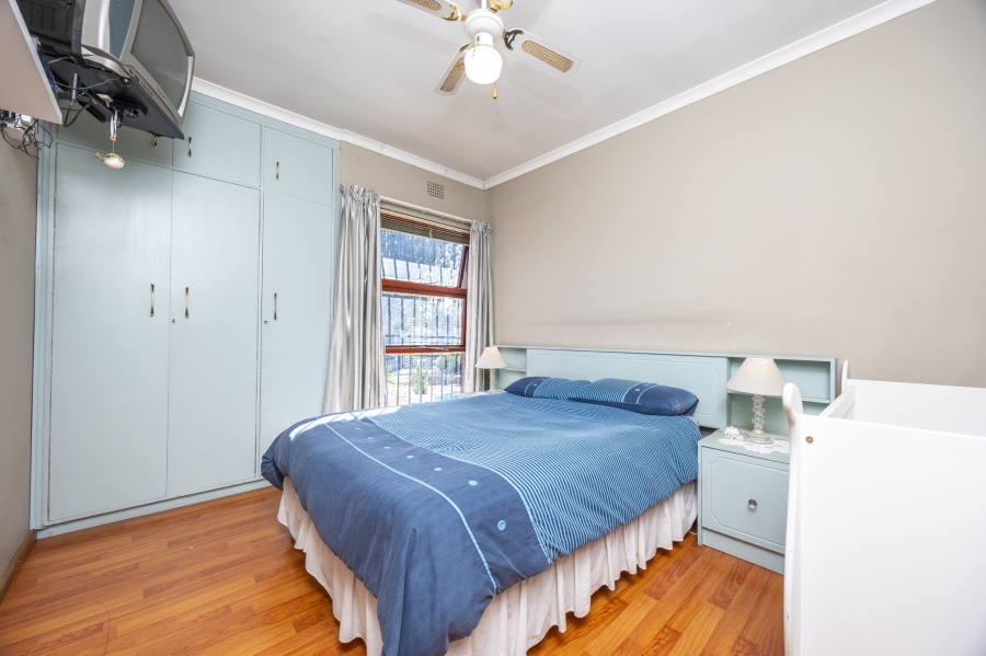 6 Bedroom Property for Sale in Plattekloof 1 Western Cape